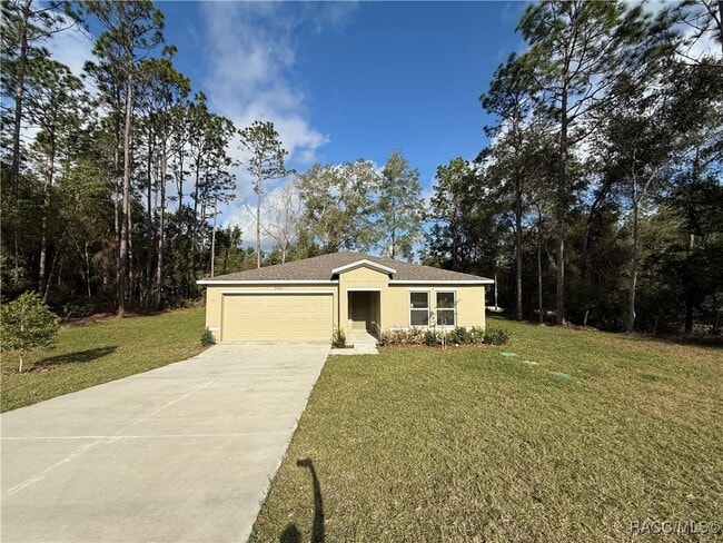 7936 N Golfview Dr in Citrus Springs, FL - Building Photo - Building Photo