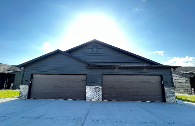 13513 Haskell Ct in Wichita, KS - Foto de edificio - Building Photo