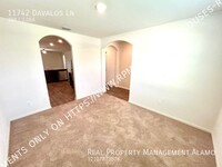 11742 Davalos Ln in San Antonio, TX - Foto de edificio - Building Photo