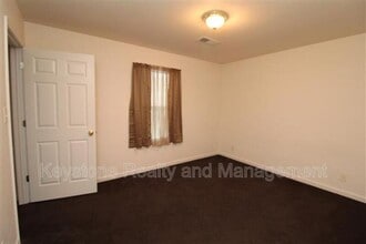 512 Peachers Ridge Rd in Clarksville, TN - Building Photo - Building Photo