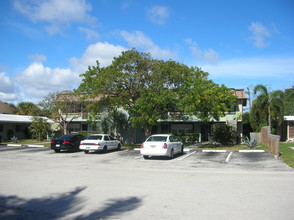 2255 SE 5th St in Pompano Beach, FL - Foto de edificio - Other