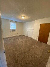 2015 Jane St, Unit 2015 in Pittsburgh, PA - Building Photo - Building Photo