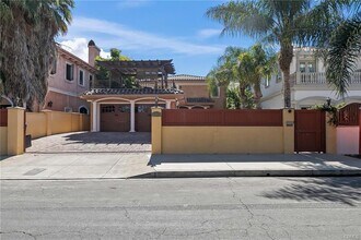 15014 Valleyheart Dr in Los Angeles, CA - Building Photo - Building Photo