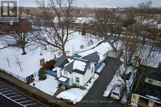 307 Queen St S in Mississauga, ON - Building Photo - Building Photo