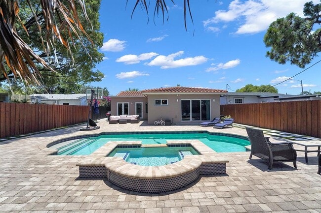 property at 1305 NE 1st Ave