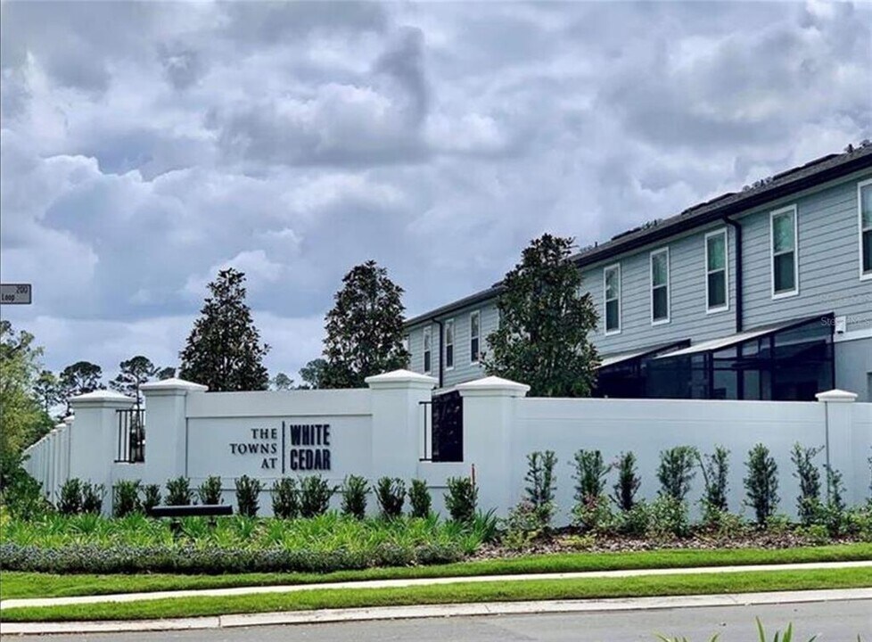 294 Cedar Bark Ln in Sanford, FL - Building Photo