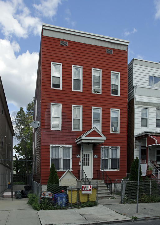 84 Armstrong Ave in Jersey City, NJ - Building Photo