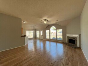 7411 Maple Run Dr in Sugar Land, TX - Building Photo - Building Photo