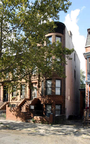 407 Jefferson Ave in Brooklyn, NY - Foto de edificio