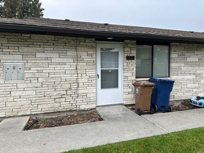 1005-1005 N Pittsburg St in Spokane, WA - Building Photo - Building Photo