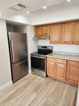 409 80th St, Unit 409A in Holmes Beach, FL - Building Photo