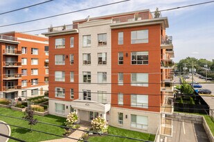 4125 Saint-Jean Boul in Dollard-des-Ormeaux, QC - Building Photo