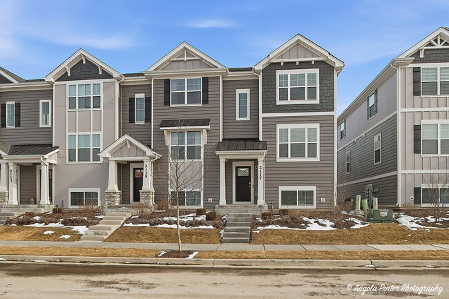 property at 2117 Yellowstone Blvd