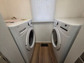 3670 Queen Anne Way in Colorado Springs, CO - Foto de edificio - Building Photo