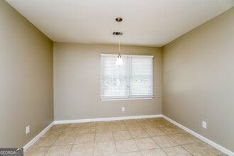1561 Rose Garden Ln in Loganville, GA - Building Photo - Building Photo