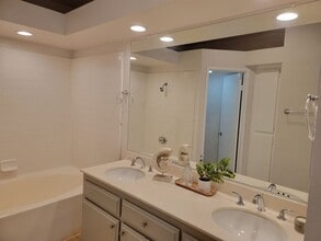 2710 Montego Way in Ontario, CA - Building Photo - Building Photo