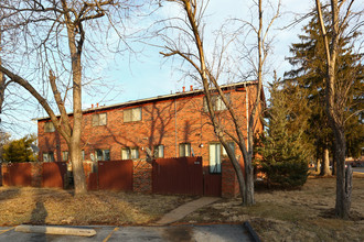 Morningside Townhomes in Hazelwood, MO - Building Photo - Building Photo