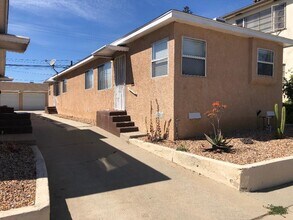 8105 Crenshaw Blvd in Inglewood, CA - Building Photo - Building Photo