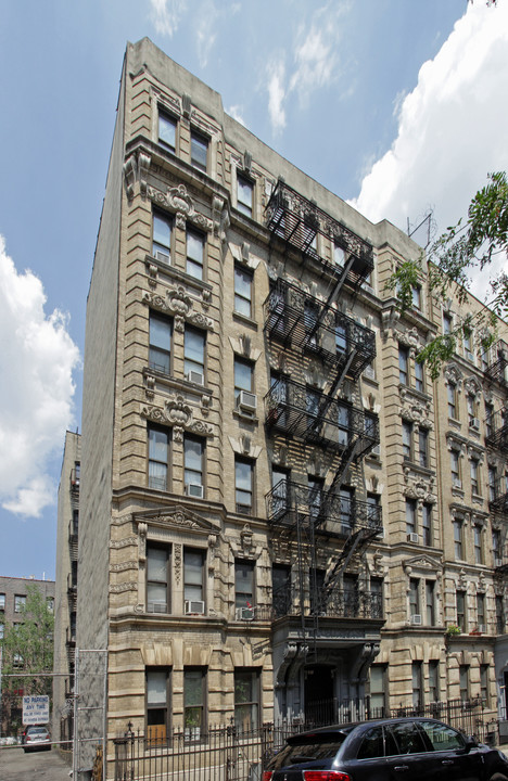 221-223 S 3rd St in Brooklyn, NY - Building Photo