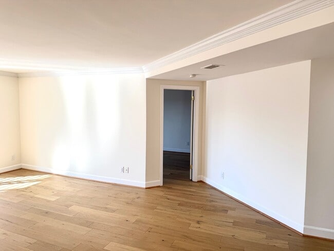 property at 1080 Wisconsin Ave NW