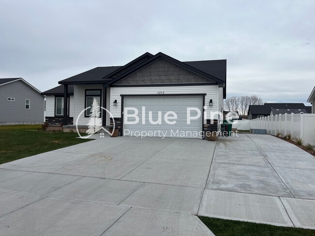 4232 Athlen Wy in Idaho Falls, ID - Building Photo - Building Photo