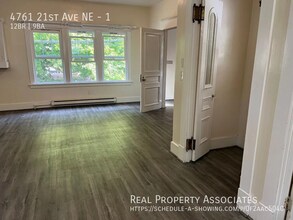 4761 21st Ave NE in Seattle, WA - Building Photo - Building Photo