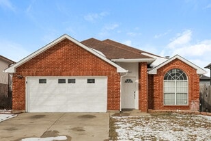 9097 Elbe Trail in Fort Worth, TX - Building Photo