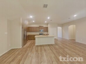 2565 Hadley St in Weatherford, TX - Building Photo - Building Photo