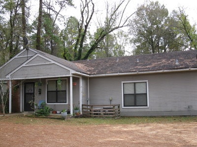 1083 Elm St in Camden, AR - Foto de edificio