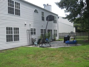 128 Hedgerow Ln in Yorktown, VA - Building Photo - Building Photo