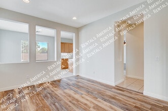 3722 Tundra Swan St in Las Vegas, NV - Building Photo - Building Photo