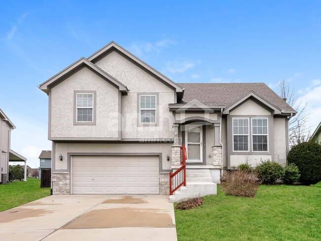 property at 260 N Pecan St