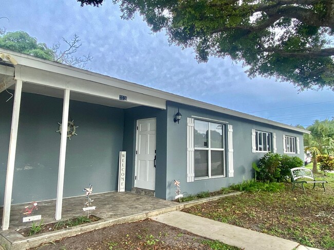 property at 2076 7th Ave SW