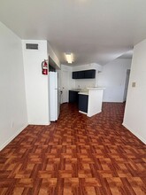7200 W T C Jester Blvd in Houston, TX - Building Photo - Building Photo