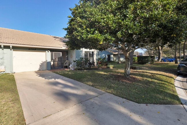4176 Gator Trace Villas Cir in Fort Pierce, FL - Foto de edificio - Building Photo