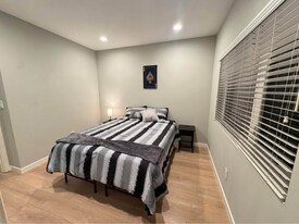 6117 Fountain Ave in Los Angeles, CA - Building Photo