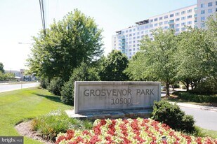 10500 Rockville Pike in Rockville, MD - Building Photo