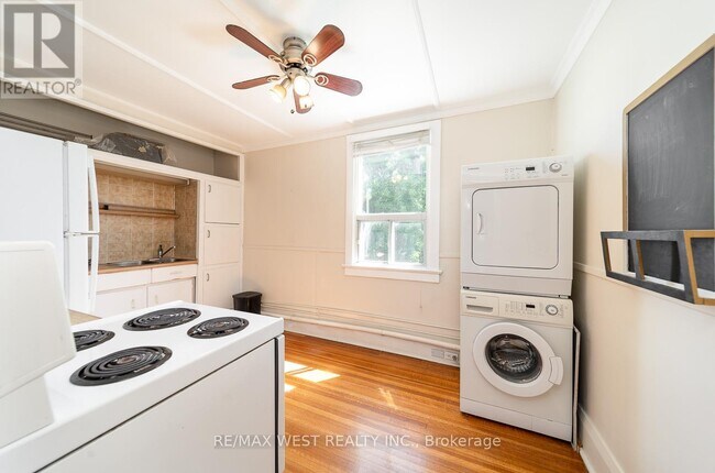 property at 975 Broadview Ave