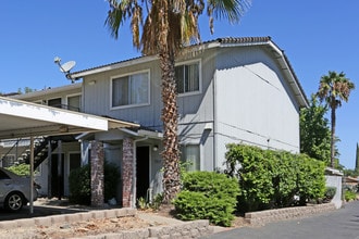 Chablis Apartments in Winton, CA - Foto de edificio - Building Photo