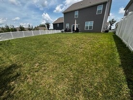 1582 Cambria Ct in Lake Wylie, SC - Building Photo