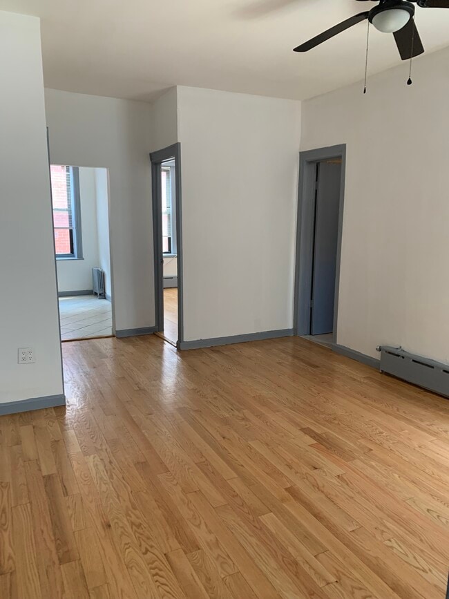 916 Kings Hwy, Unit 1 Bed