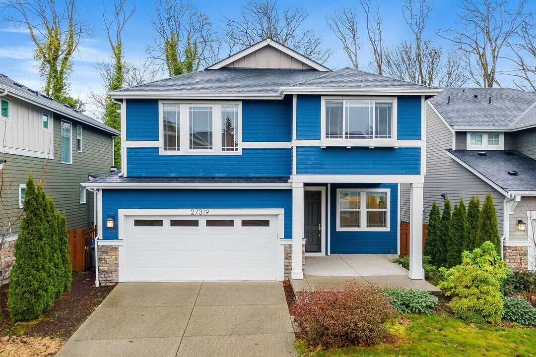 27319 14th Ct S in Des Moines, WA - Building Photo