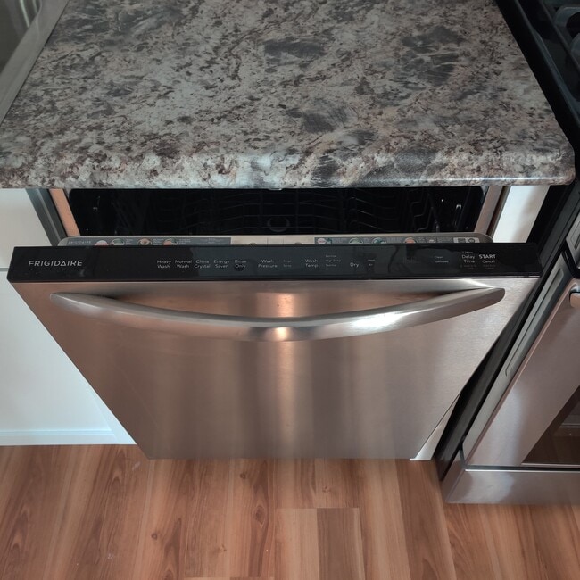 6528 N 55th St in Milwaukee, WI - Building Photo - Building Photo