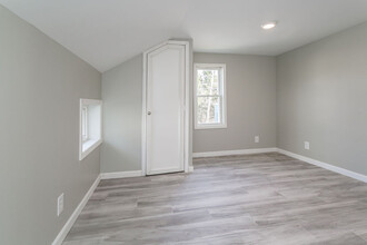 4527 Apulia Rd in Jamesville, NY - Building Photo - Interior Photo