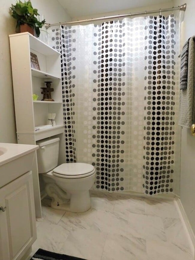 property at 731 W Walnut St