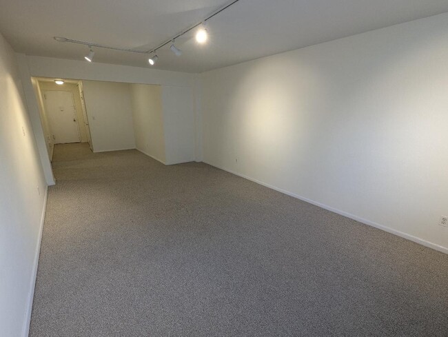 46 Prospect Ave, Unit 46 Prospect St. 2J in Norwalk, CT - Foto de edificio - Building Photo