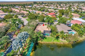 5101 NW 123rd Ave in Coral Springs, FL - Building Photo - Building Photo