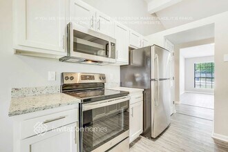 2725 Rochford Ct in Jacksonville, FL - Building Photo - Building Photo