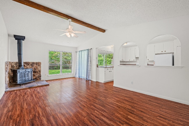 236 E Cunningham Ave in Crowley, TX - Building Photo - Building Photo