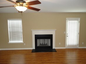 836 Willow Bay Dr in Fuquay Varina, NC - Building Photo - Building Photo